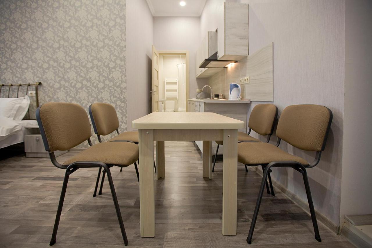 Metekhi Corner Apartments Tbilisi ภายนอก รูปภาพ