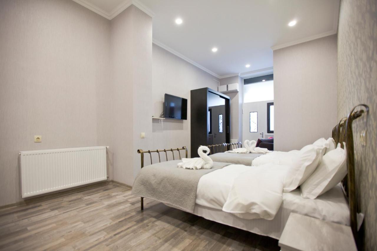 Metekhi Corner Apartments Tbilisi ภายนอก รูปภาพ