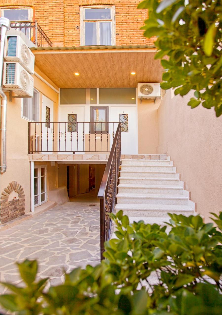Metekhi Corner Apartments Tbilisi ภายนอก รูปภาพ