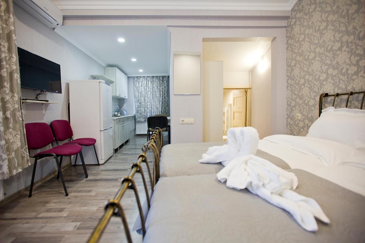 Metekhi Corner Apartments Tbilisi ภายนอก รูปภาพ