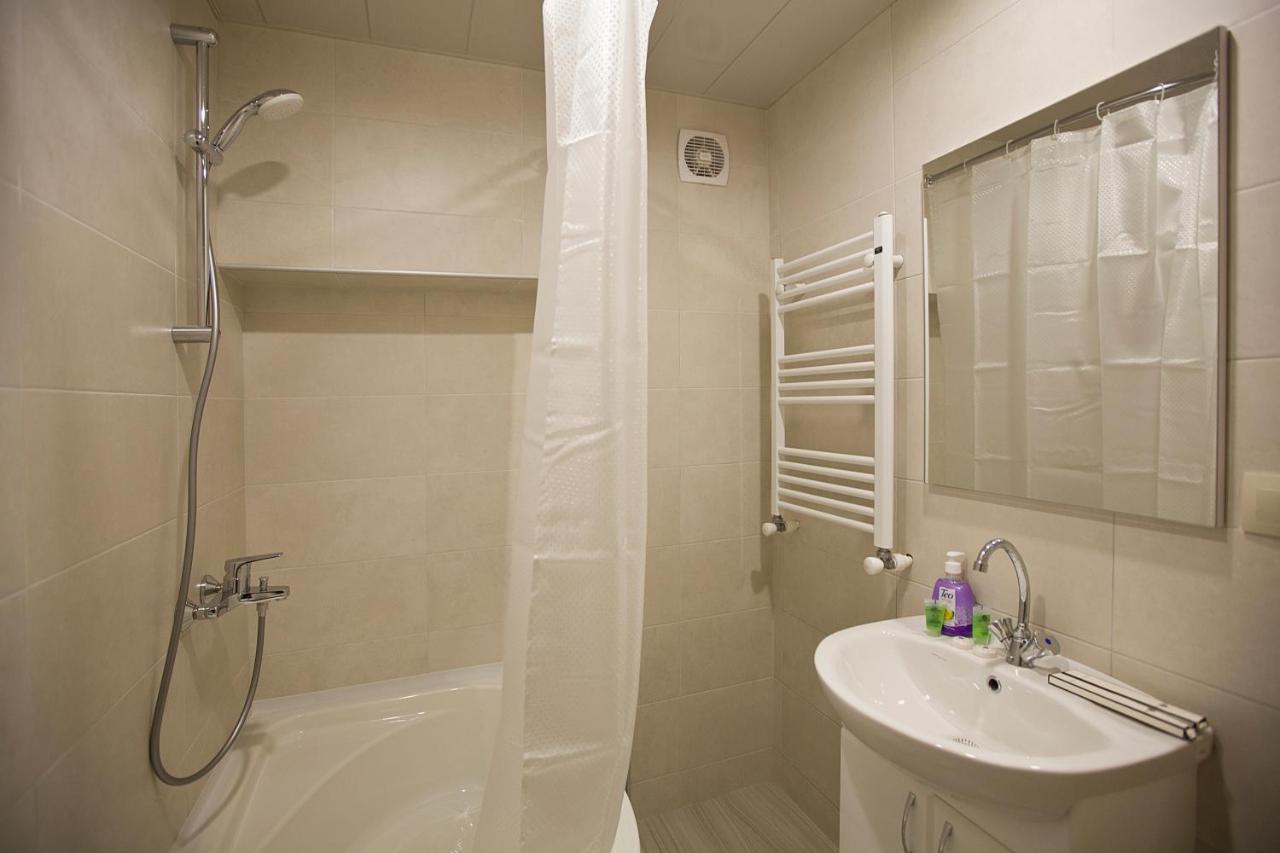 Metekhi Corner Apartments Tbilisi ภายนอก รูปภาพ